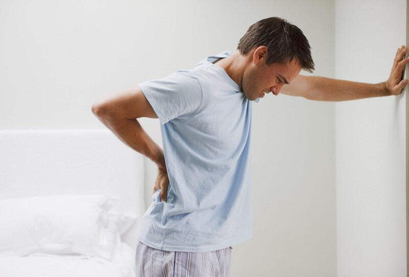 Phì đại tuyến tiền liệt thường gây ra cảm giác rối loạn đường tiểu, đau lưng cho bệnh nhân